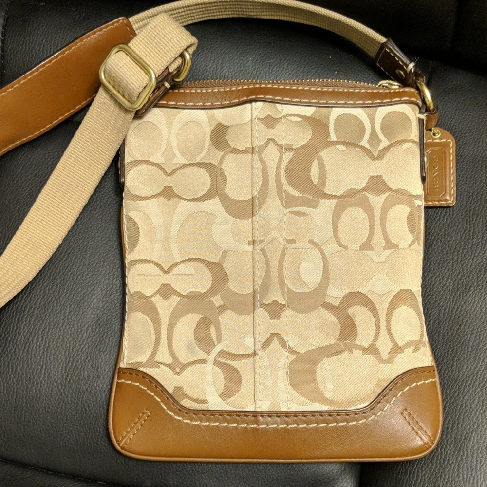Cross body purse
